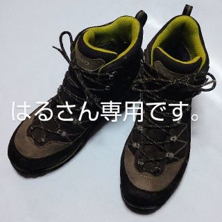 美品 イタリアAKU(アク)ゴアテックス登山靴(登山用品)