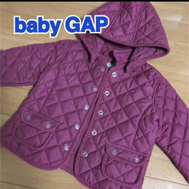 babyGAP(ベビーギャップ)のyu 美品　baby GAP キルティングジャケット キッズ/ベビー/マタニティのキッズ服男の子用(90cm~)(ジャケット/上着)の商品写真