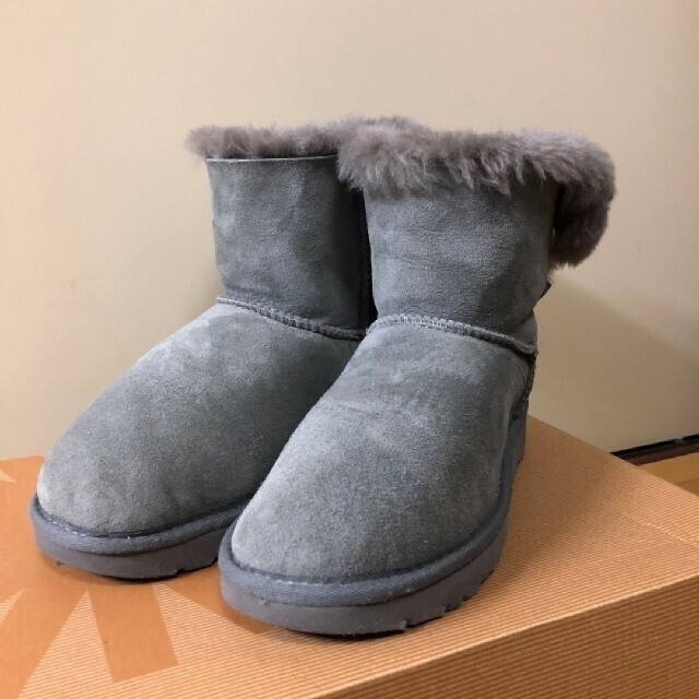 UGG ブーツ ミニベイリーボウⅡ 24センチ