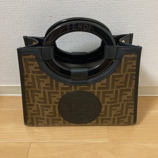 バッグFENDI RANAWAY SHOPPING SMALL HANDBAG