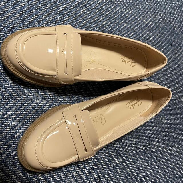 Clarks(クラークス)のClarks・クラークス★エナメルローファー★美品 レディースの靴/シューズ(ローファー/革靴)の商品写真