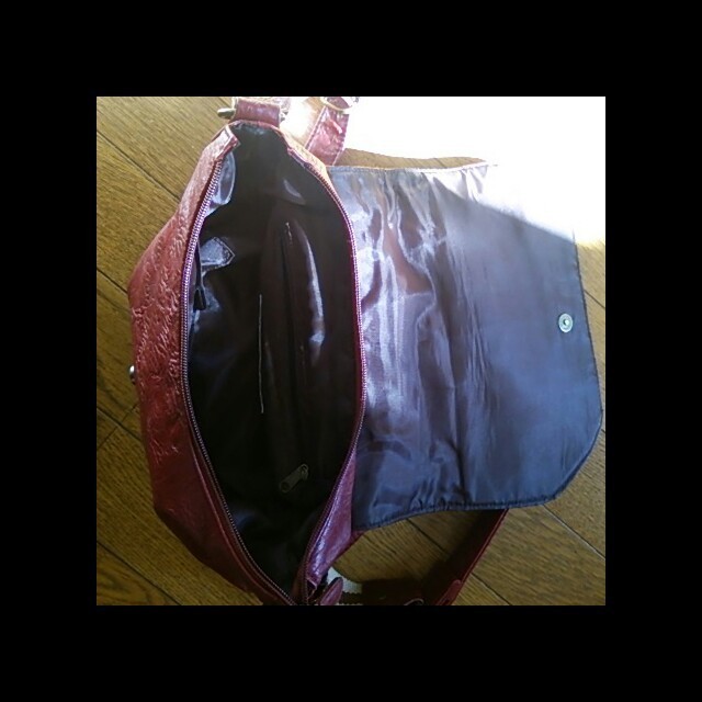 THE EMPORIUM(ジエンポリアム)の期間限定値下げ レザー ショルダーバッグ レディースのバッグ(ショルダーバッグ)の商品写真