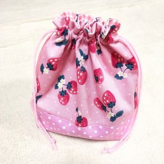 お弁当袋 コップ袋 ハンドメイド 女の子 巾着 いちご ストロベリー ピンク (外出用品)