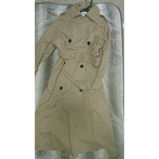 ZARA(ザラ)のZARA トレンチコート レディースのジャケット/アウター(トレンチコート)の商品写真
