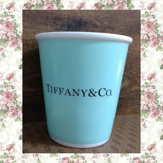 ティファニー(Tiffany & Co.)の新品未使用  ティファニー ボーンチャイナ 紙コップ風 マグカップ  グラス(グラス/カップ)