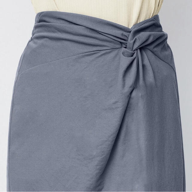 GU(ジーユー)の【新品】ジーユー　GU ノットナロースカート　２点組　ブラック　ブルー　セット レディースのスカート(ロングスカート)の商品写真