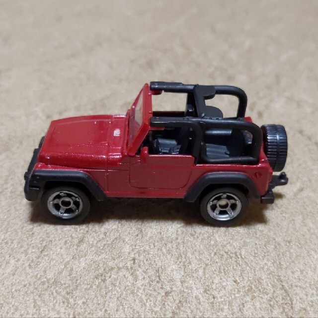 Jeep(ジープ)のジク　ジープ ラングラー エンタメ/ホビーのおもちゃ/ぬいぐるみ(ミニカー)の商品写真