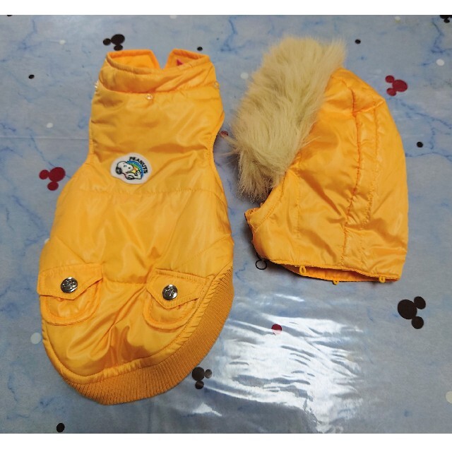 PEANUTS(ピーナッツ)の犬用アウター　ベスト　スヌーピー　サイズDS ハンドメイドのペット(ペット服/アクセサリー)の商品写真