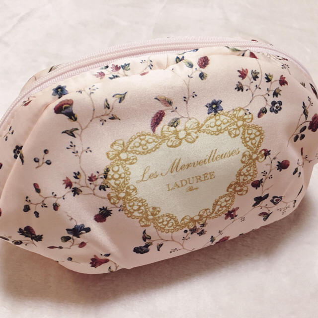 Les Merveilleuses LADUREE(レメルヴェイユーズラデュレ)のきき様専用♡レメルヴェイユーズラデュレ♡花柄ポーチ レディースのファッション小物(ポーチ)の商品写真