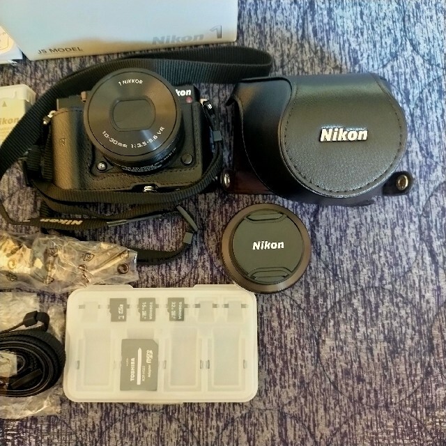 Nikon ミラーレス一眼カメラJ5 ダブルレンズキット 日本割