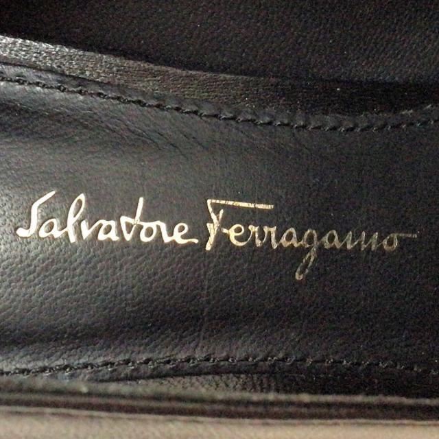 Salvatore Ferragamo(サルヴァトーレフェラガモ)のサルバトーレフェラガモ ローファー 6 D - レディースの靴/シューズ(ローファー/革靴)の商品写真