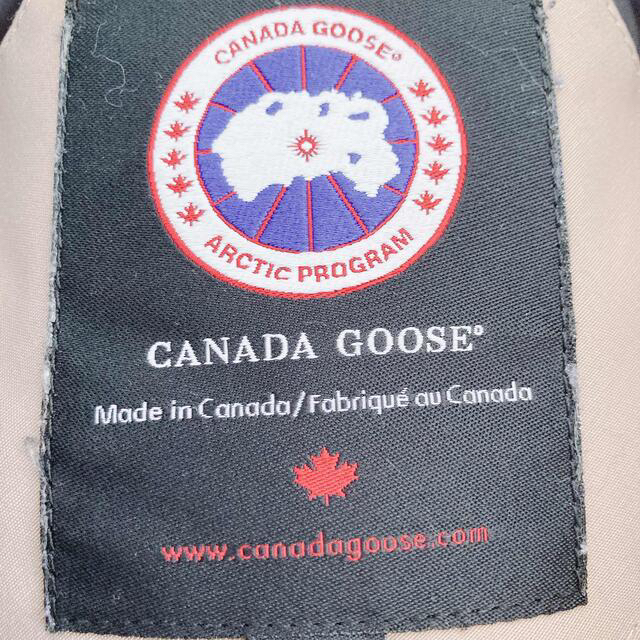 CANADA GOOSE(カナダグース)のカナダグース　ベージュxs レディースのジャケット/アウター(ダウンジャケット)の商品写真