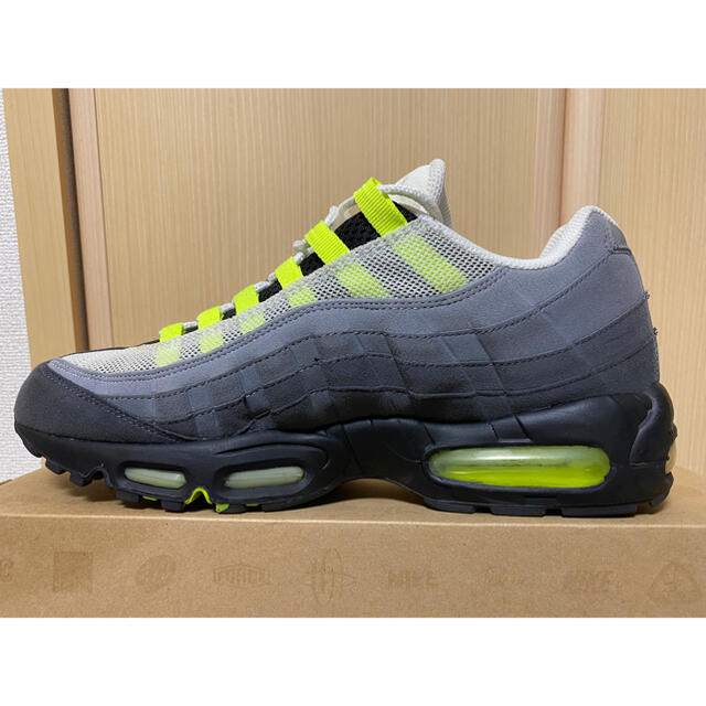 NIKE(ナイキ)の【専用】NIKE AIR MAX95 OG エアーマックス  イエローグラデ メンズの靴/シューズ(スニーカー)の商品写真