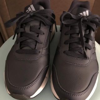 アディダス(adidas)のadidasスニーカー(スニーカー)