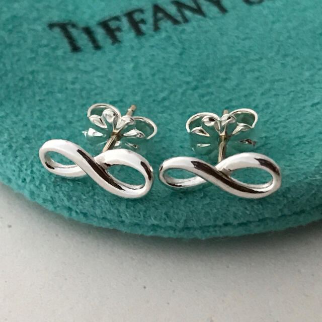 Tiffany インフィニティピアス | フリマアプリ ラクマ