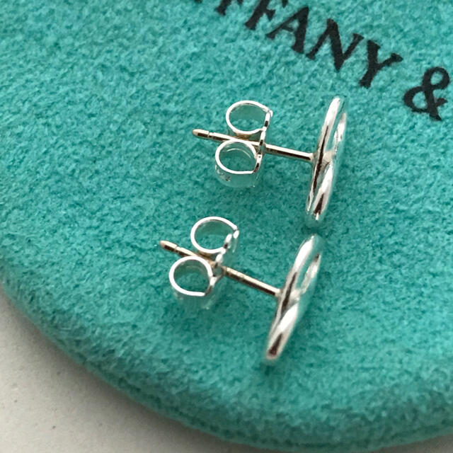 Tiffany インフィニティピアス