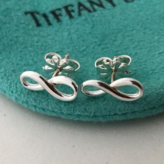 Tiffany インフィニティピアス