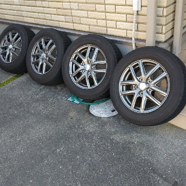 195/65r15 スタッドレス ４本 ノア Voxy ステップワゴン セレナ