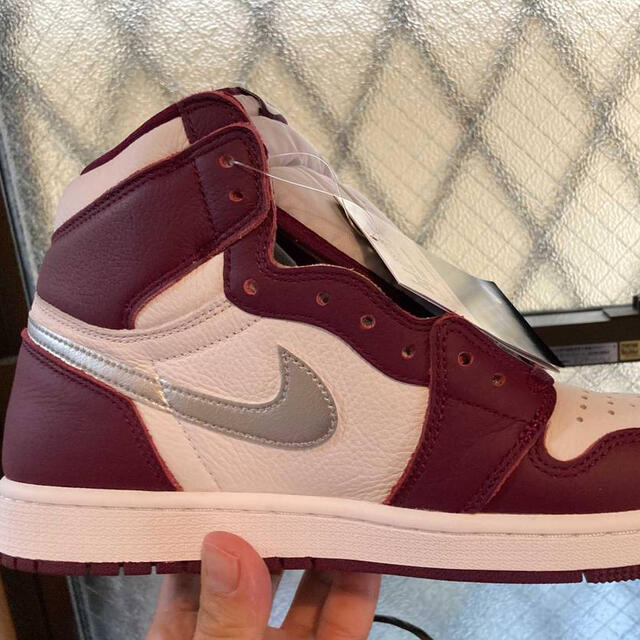 NIKE(ナイキ)のNike Air Jordan 1 OG "Bordeaux" 27.5cm メンズの靴/シューズ(スニーカー)の商品写真