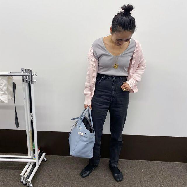金子綾　COUDRE 　ローゲージカーディガン　新品タグつき　ピンク レディースのトップス(カーディガン)の商品写真