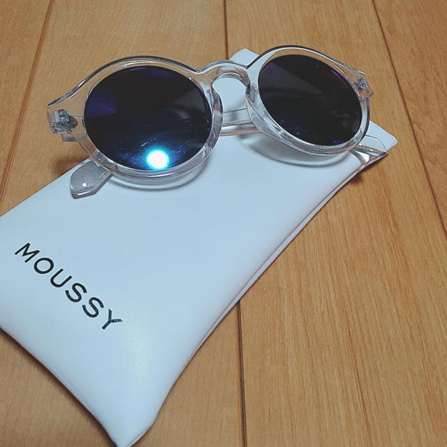 moussy(マウジー)のMOUSSY サングラス レディースのファッション小物(サングラス/メガネ)の商品写真