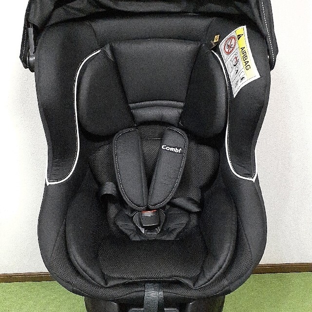 combi(コンビ)のきれい　コンビ　チャイルドシート ISOFIX クルムーヴ  エッグクッション キッズ/ベビー/マタニティの外出/移動用品(自動車用チャイルドシート本体)の商品写真