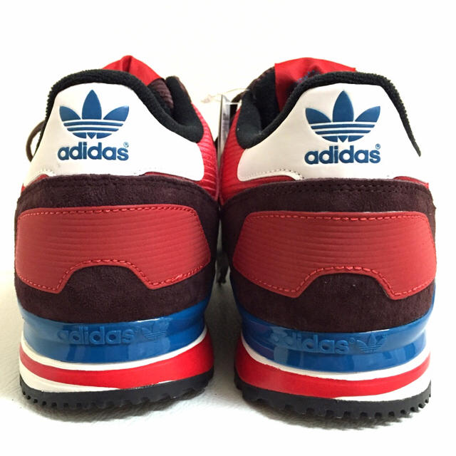 adidas(アディダス)の新品未使用 adidas originals zx700 メンズの靴/シューズ(スニーカー)の商品写真