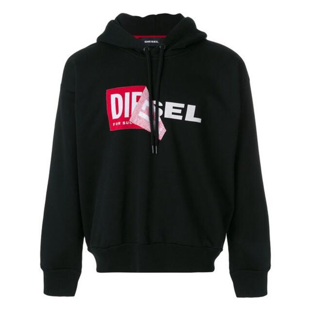 大きなロゴ入りパーツ★DIESEL パーカー全体的に状態は良いと思いますが