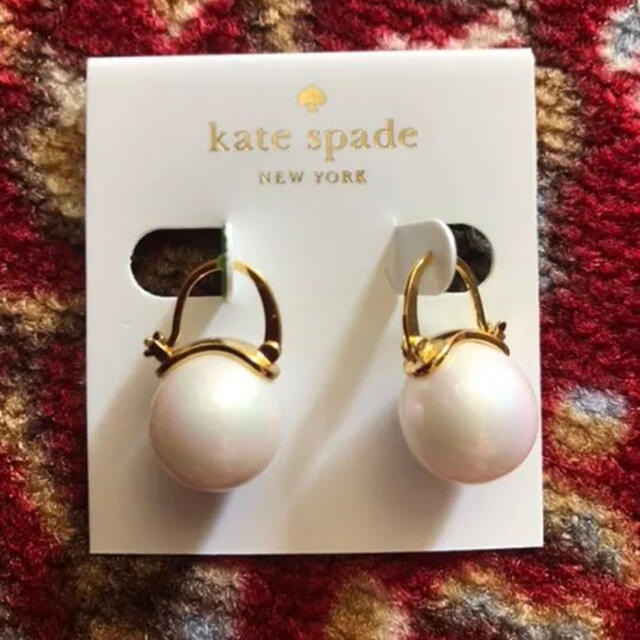 kate spade new york(ケイトスペードニューヨーク)のケイトスペード大粒パールピアス新品 レディースのアクセサリー(ピアス)の商品写真