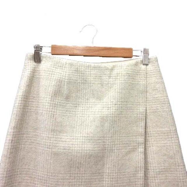 NATURAL BEAUTY BASIC(ナチュラルビューティーベーシック)のNATURAL BEAUTY BASIC 台形スカート ミニ M アイボリー レディースのスカート(ミニスカート)の商品写真