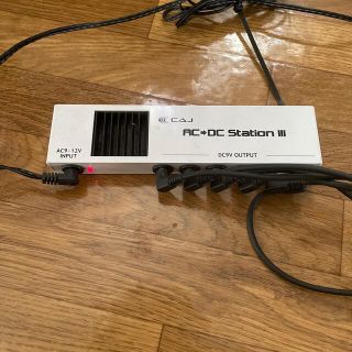 エフェクター用パワーサプライ　CAJ AC/DC Station Ⅲ