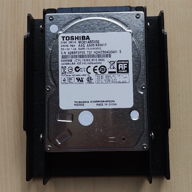 東芝 - 【3.5inchベイ付】TOSHIBA 2.5inch HDD 320GBの通販 by らくま