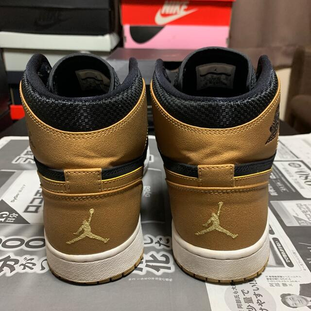 NIKE(ナイキ)のNike Air Jordan 1 Retro High Gold 金色 メンズの靴/シューズ(スニーカー)の商品写真