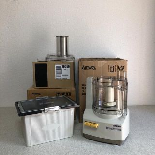 アムウェイ(Amway)の【ほぼ新品】Amwayアムウェイ フードプロセッサー&パーツBOXフルセット(フードプロセッサー)