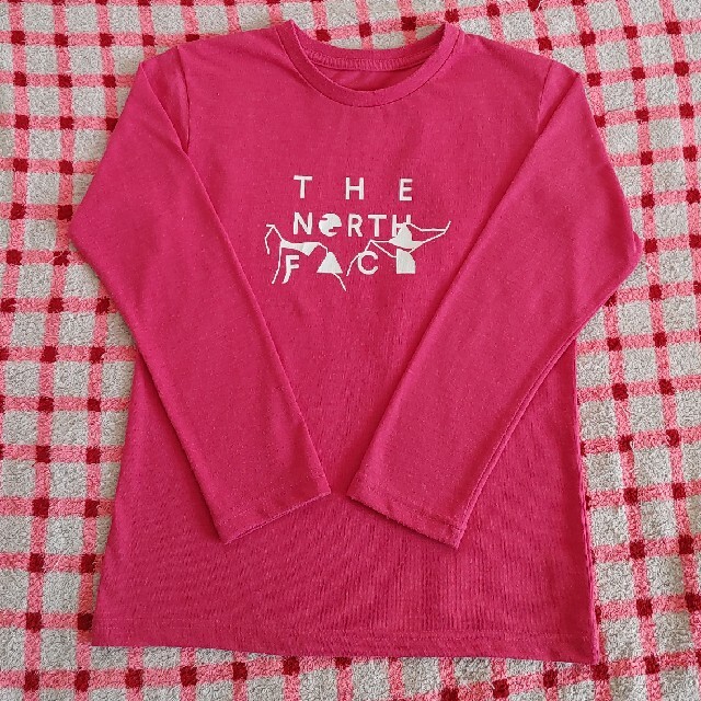 THE NORTH FACE(ザノースフェイス)のノースフェイス　140センチ　長袖シャツ キッズ/ベビー/マタニティのキッズ服女の子用(90cm~)(Tシャツ/カットソー)の商品写真