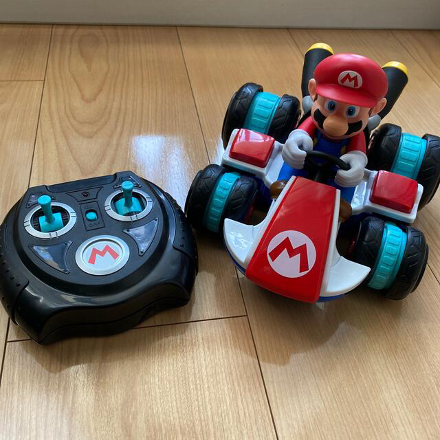 任天堂(ニンテンドウ)の専用★RC マリオカート マリオ　任天堂 エンタメ/ホビーのおもちゃ/ぬいぐるみ(ホビーラジコン)の商品写真