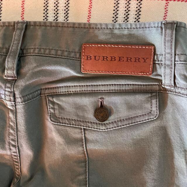 BURBERRY(バーバリー)のバーバリー  カーキデニムパンツ　サイズ38 レディースのパンツ(デニム/ジーンズ)の商品写真