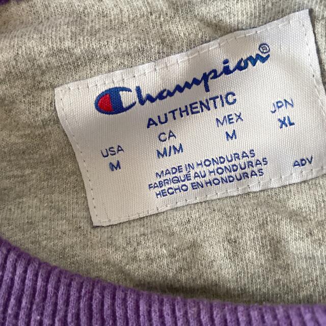 Champion(チャンピオン)のchampion 紫 スウェット パープル レディースのトップス(トレーナー/スウェット)の商品写真