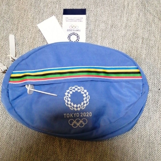新品★東京2020 公式東京オリンピック　ショルダーバッグ メンズのバッグ(ボディーバッグ)の商品写真
