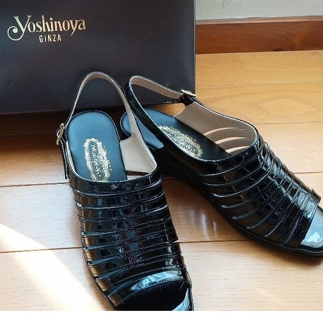 銀座ヨシノヤ サンダル【新品未使用】 レディースの靴/シューズ(サンダル)の商品写真