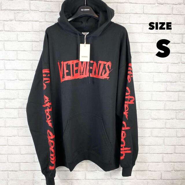 ワンピなど最旬ア! 新品100%本物 vetements スウェット パーカー