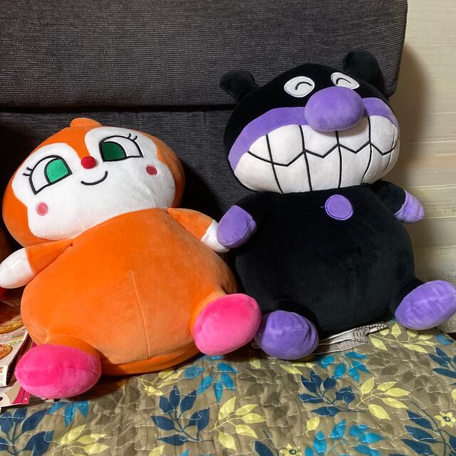ドキンちゃんとバイキンマンのぬいぐるみ