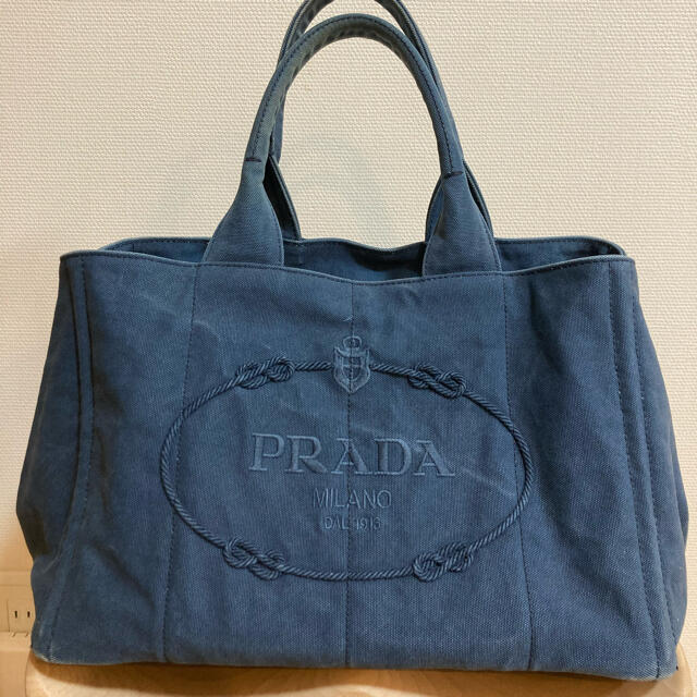 人気最安値 PRADA - 超美品！プラダ デニム カナパ ショルダーバッグの ...