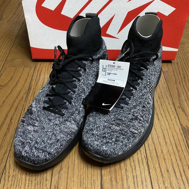 NIKE(ナイキ)のNIKE LUNAR MAGISTA Ⅱ FK FC 27.5cm 新品 スポーツ/アウトドアのサッカー/フットサル(シューズ)の商品写真