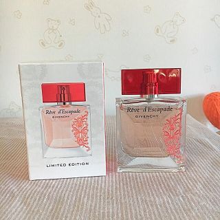 ジバンシィ(GIVENCHY)のジバンシー 限定発売♡レーヴエスカパード(香水(女性用))