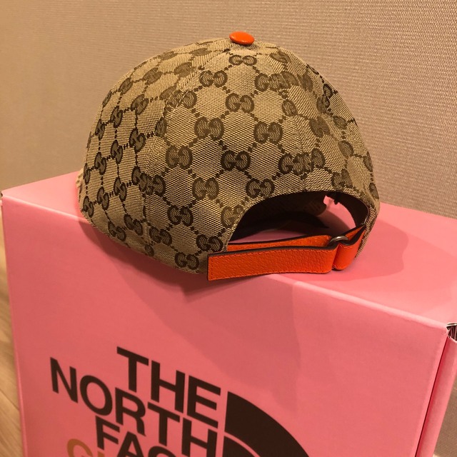 Gucci(グッチ)の新品未使用グッチノースフェイスキャップLサイズ メンズの帽子(キャップ)の商品写真