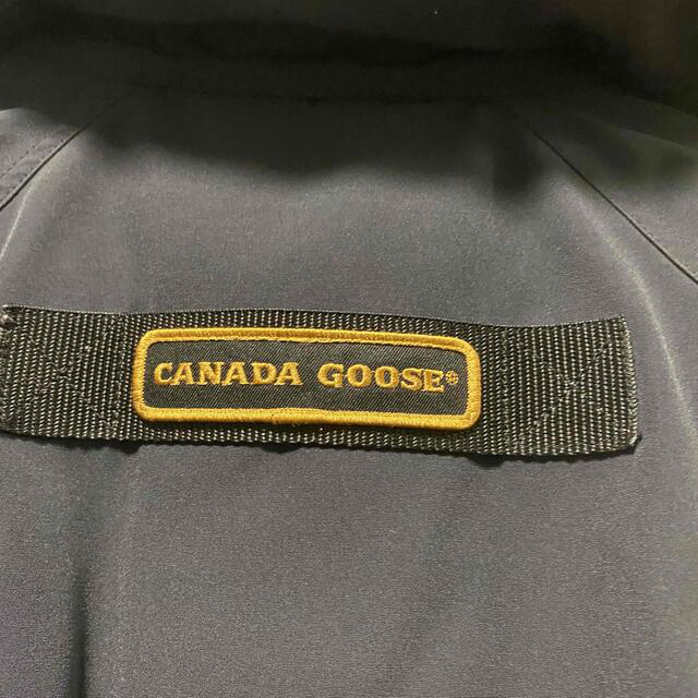 CANADA GOOSE(カナダグース)の週末限定値下げ　カナダグース　カムループス　美品 メンズのジャケット/アウター(ダウンジャケット)の商品写真