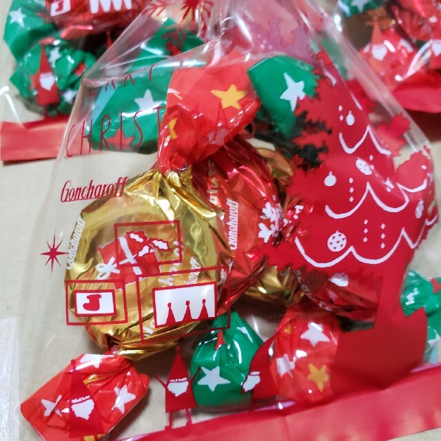 ゴンチャロフ　クリスマス　チョコレート　小分け　6袋 食品/飲料/酒の食品(菓子/デザート)の商品写真