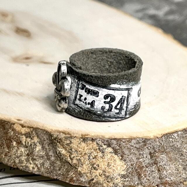 *展示品!ハンドメイド♪ ヴィンテージレザーのトラッシュ加工リング 14.5号* 1
