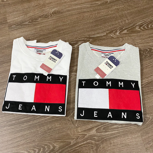 TOMMY(トミー)のTOMMY JEANS メンズビックフラッグ スヴェット XLサイズ メンズのトップス(Tシャツ/カットソー(半袖/袖なし))の商品写真